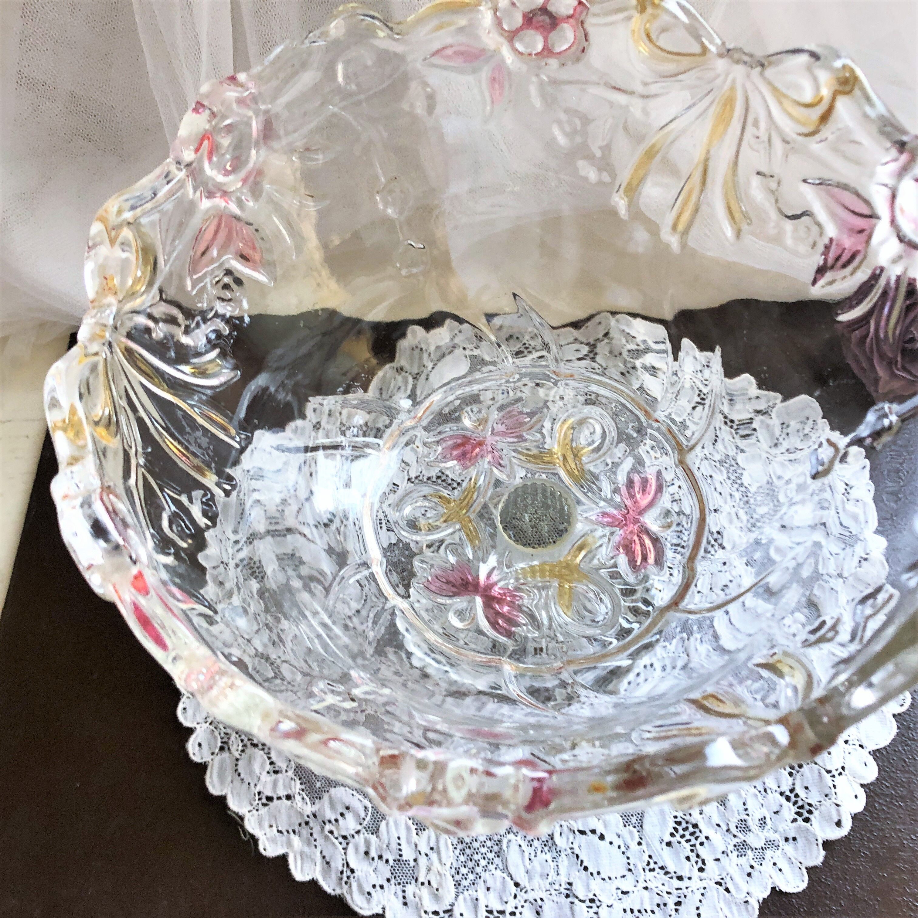 Pedestal fruit cup in blown glass