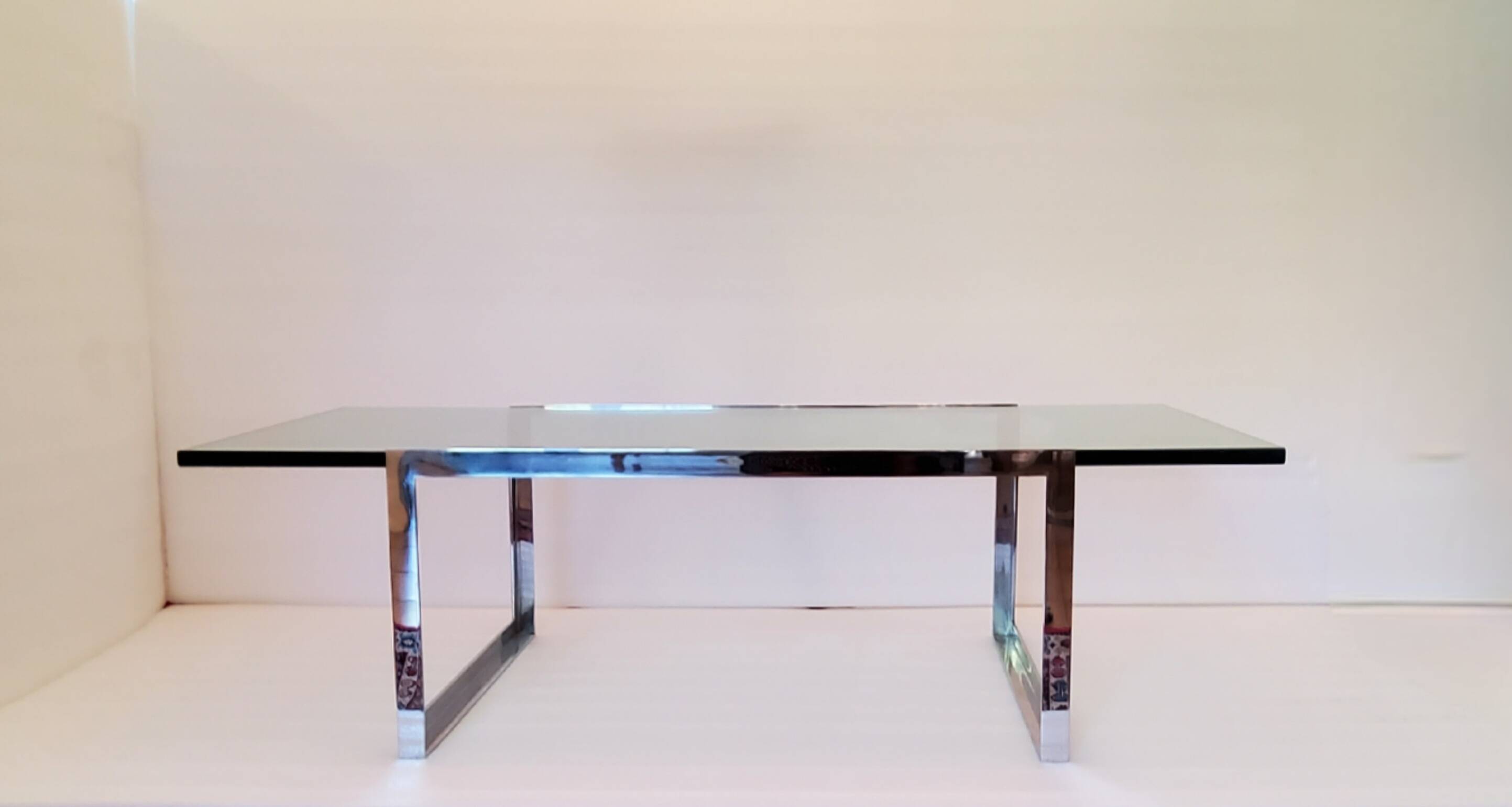 Table basse SM en acier miroir et verre KnollStudio – Design Shelton & Mind