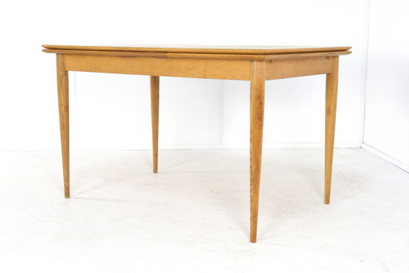 Rectangular extendable dining table "Embsen"