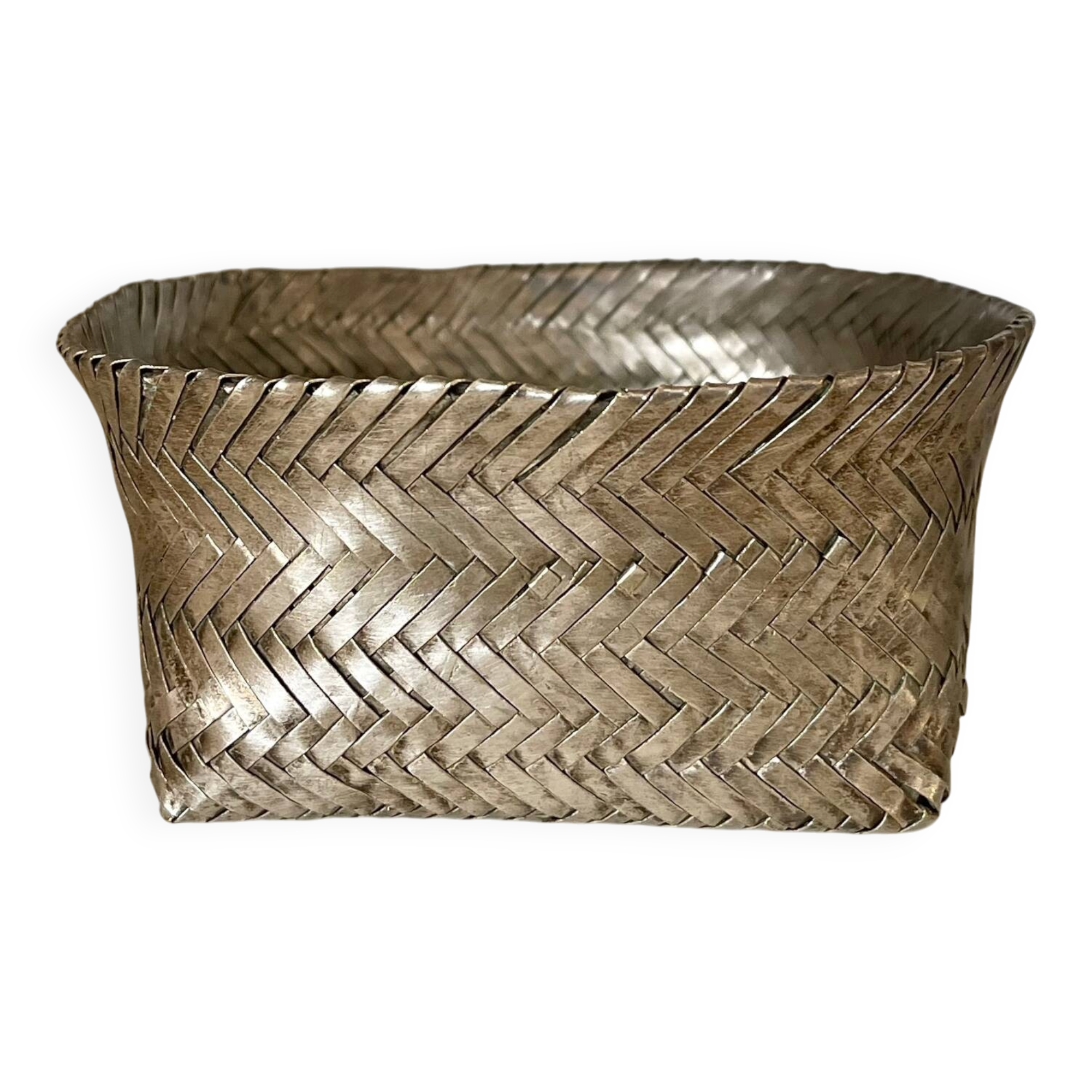 Woven alpaca catchall tray