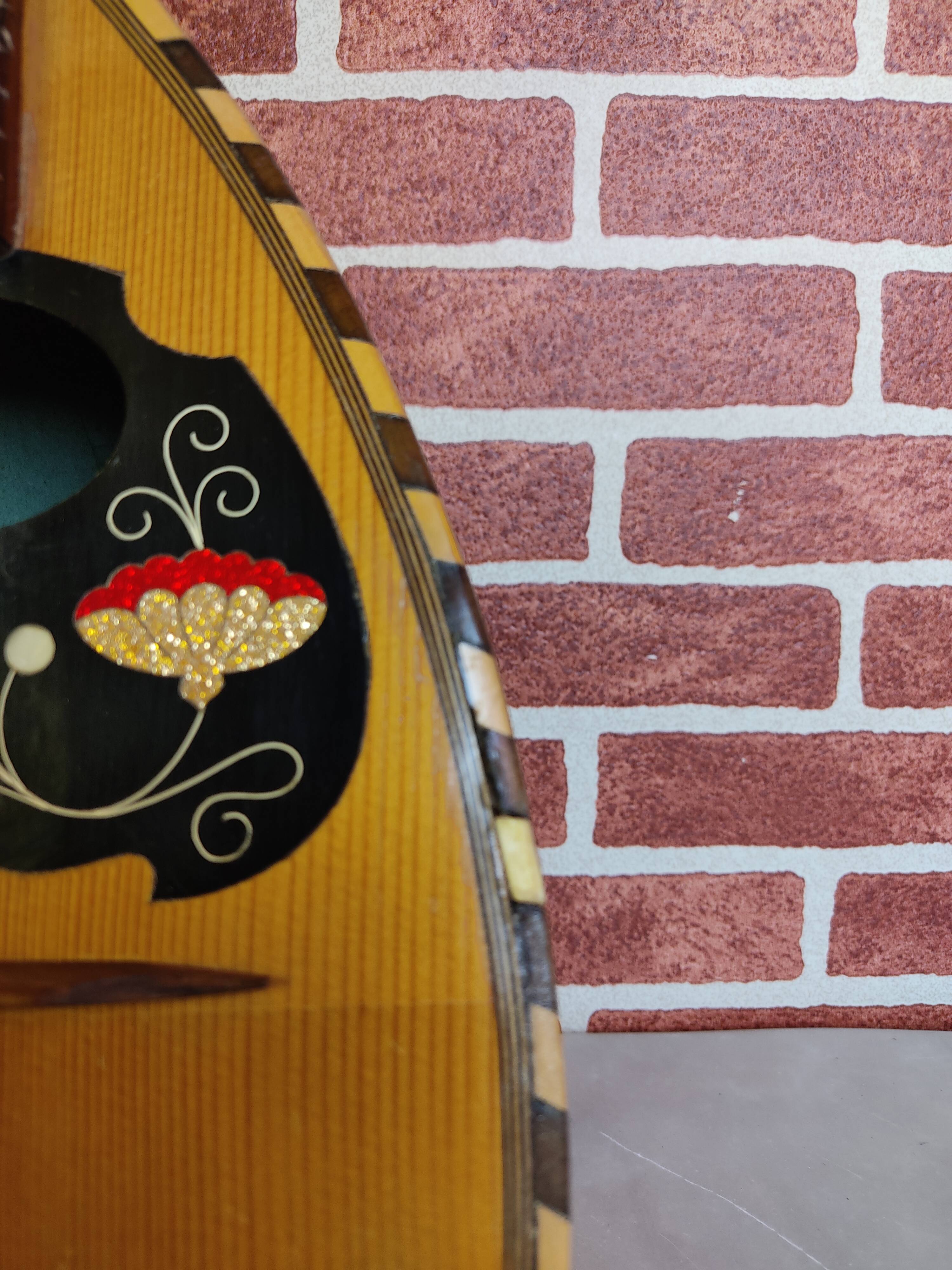 Mandolin from the beginning of the 20th century