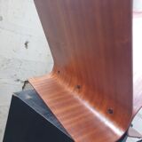 Magazine rack of Paul Rowan for Umbra