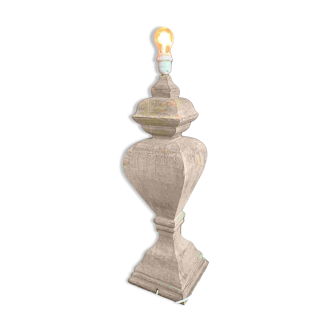 Pied de lampe en bois exotique