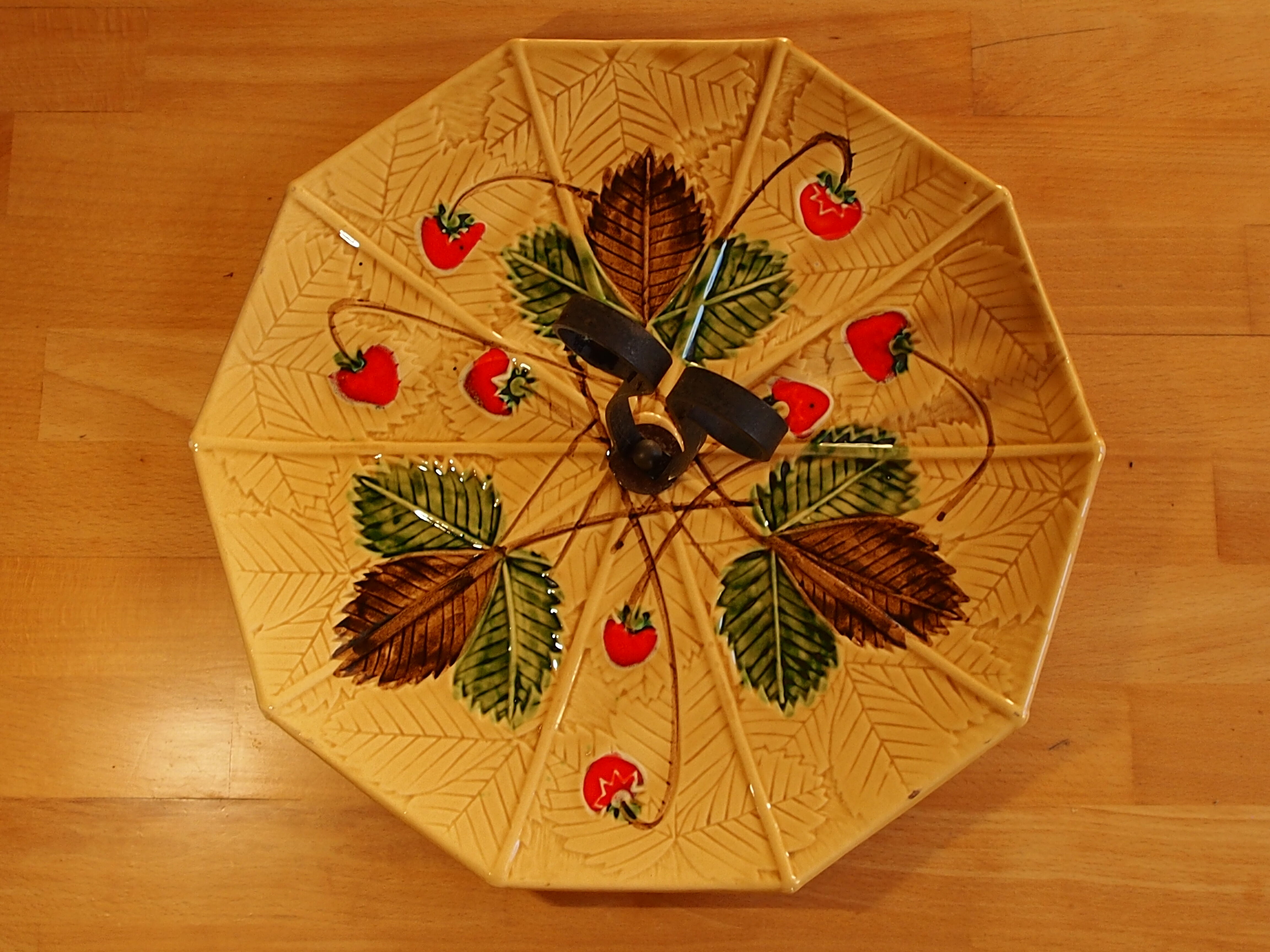 Froamge tray signed Le Poët-Laval