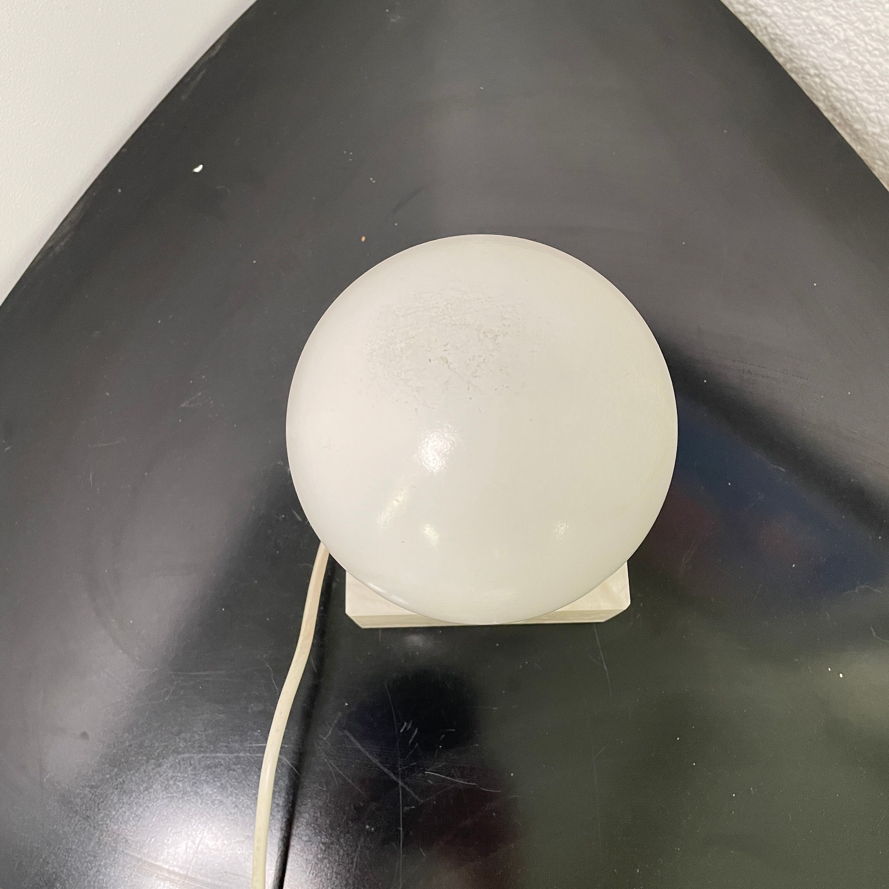 Marbled ball lamp design 70