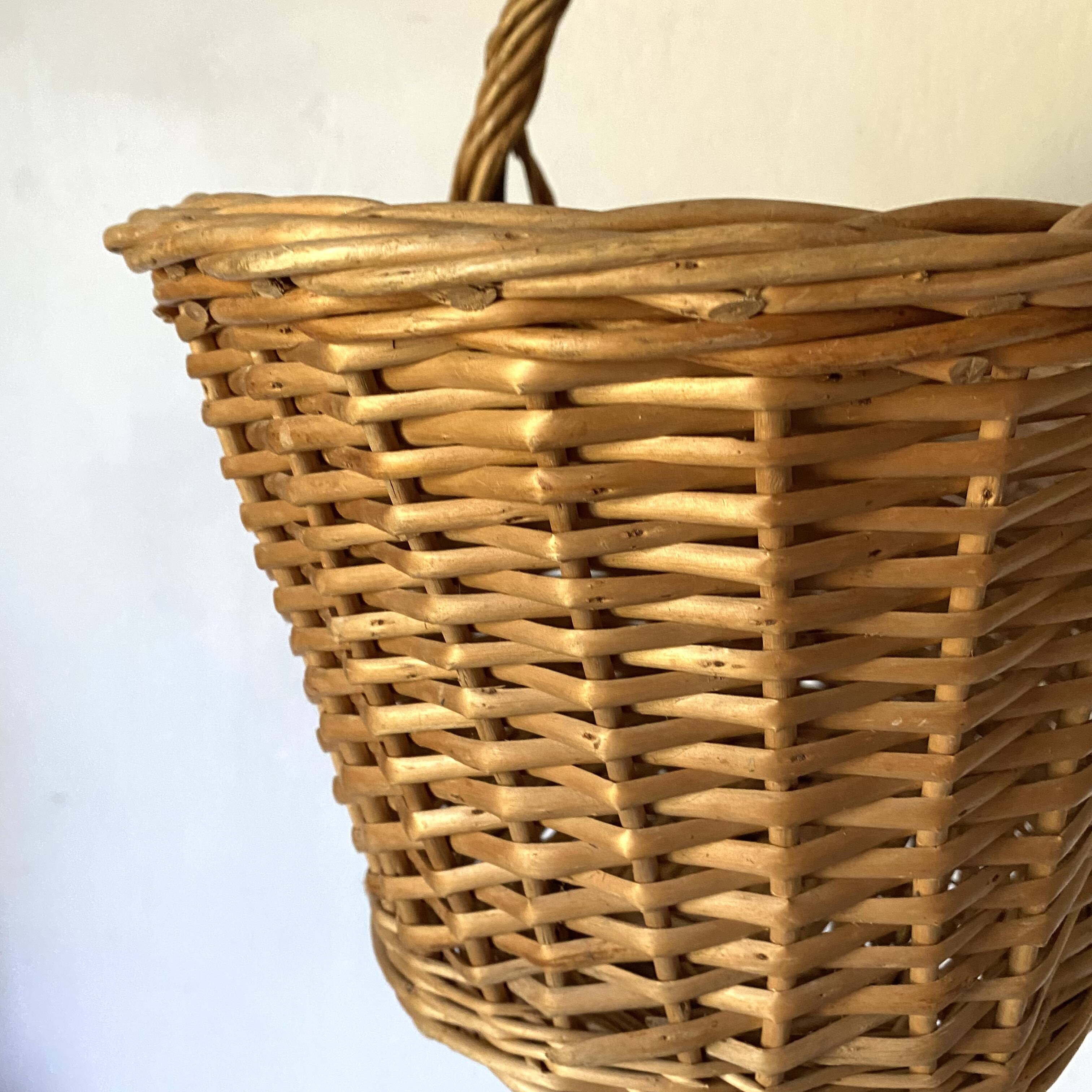 Woven wicker basket