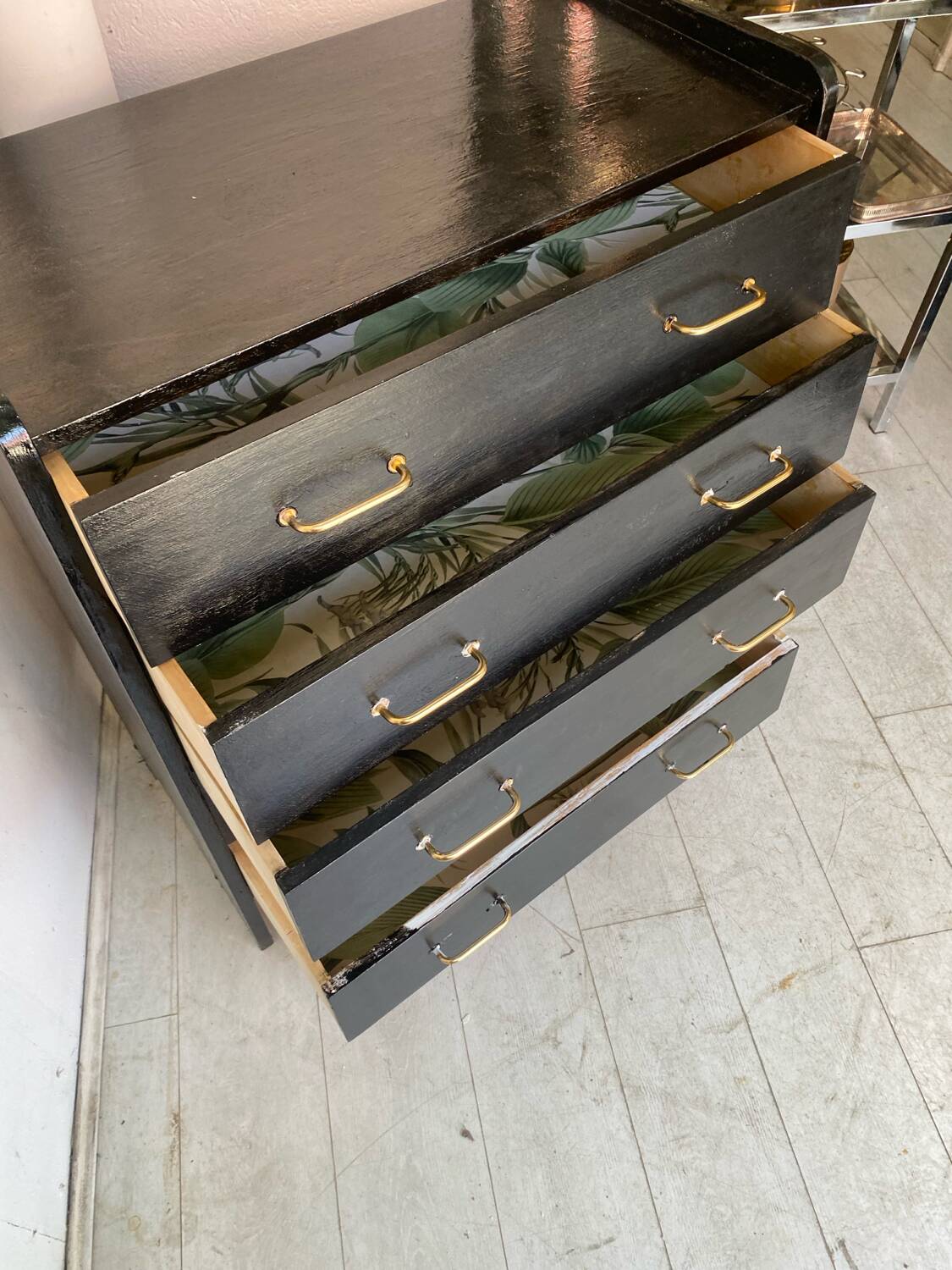 Black chest of drawers