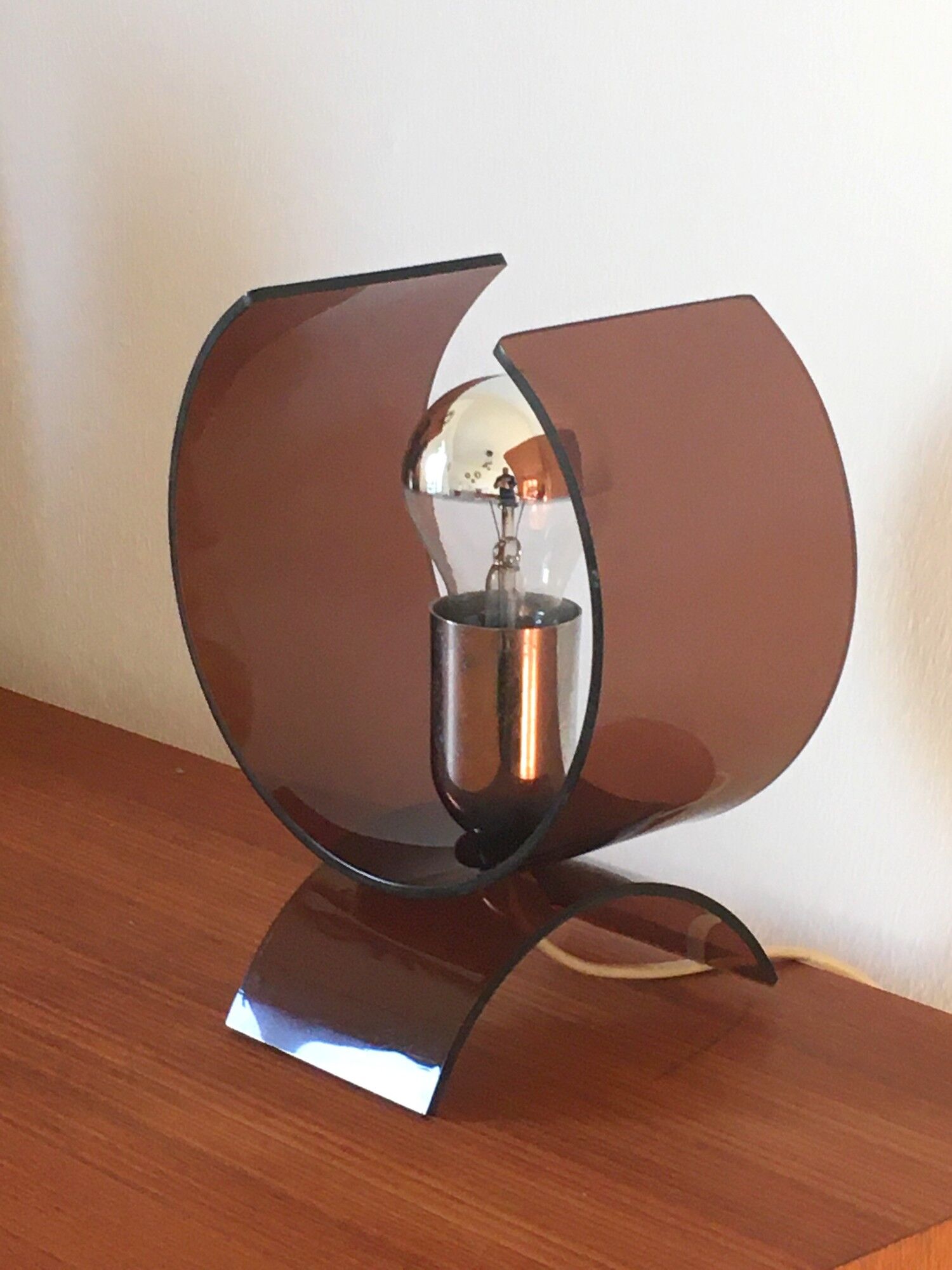 Vintage plexiglass lamp 1970