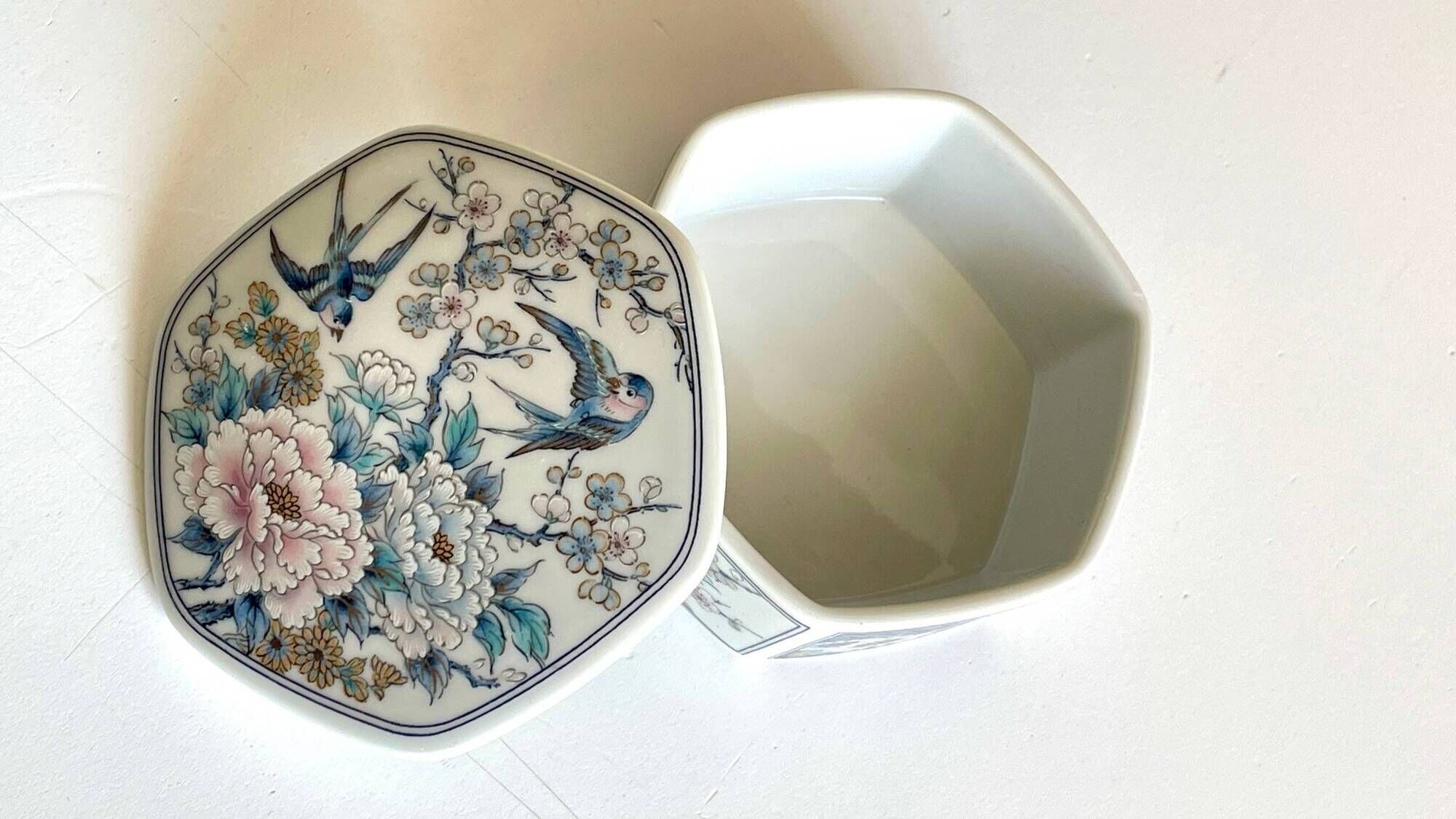 Ashtray porcelain japan