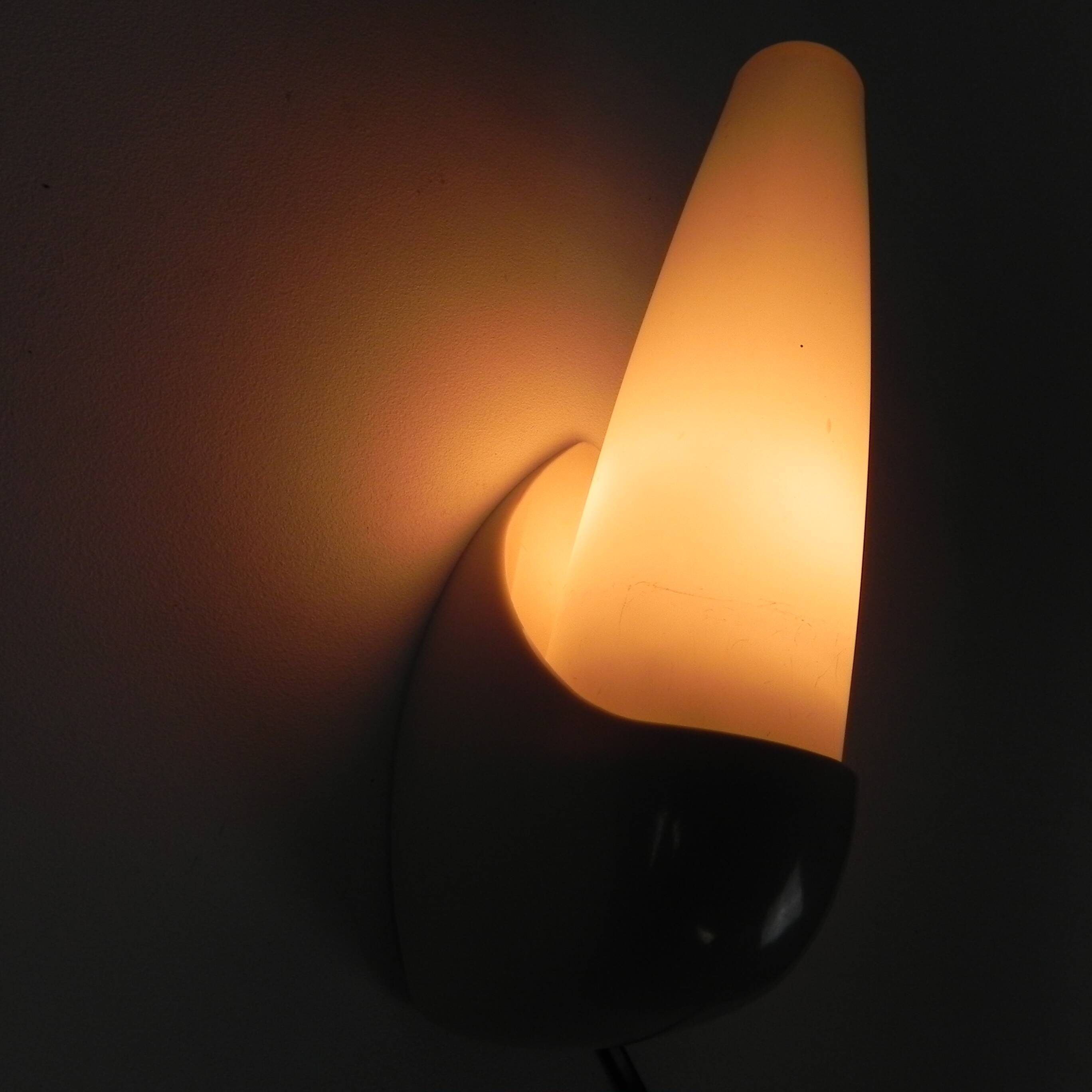 Bo Niko wall lamp in bakelite holder, 1960s