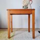 Petite table ou bout de canapé en bois