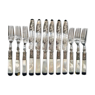 EPNS fruit cutlery in silver metal engraved in its case