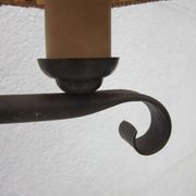 Tripode gallows lamp