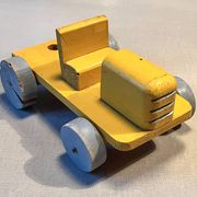 Tracteur jaune en bois, jouet ancien