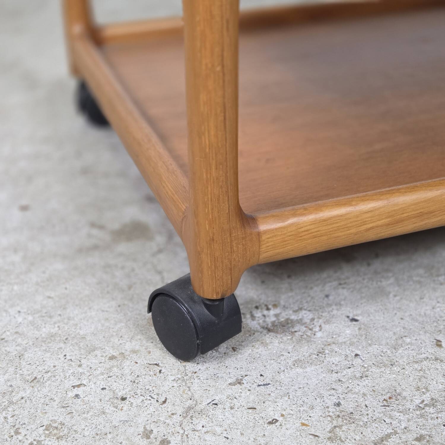 Henning Korch, Silkeborg vintage Danish teak serving trolley