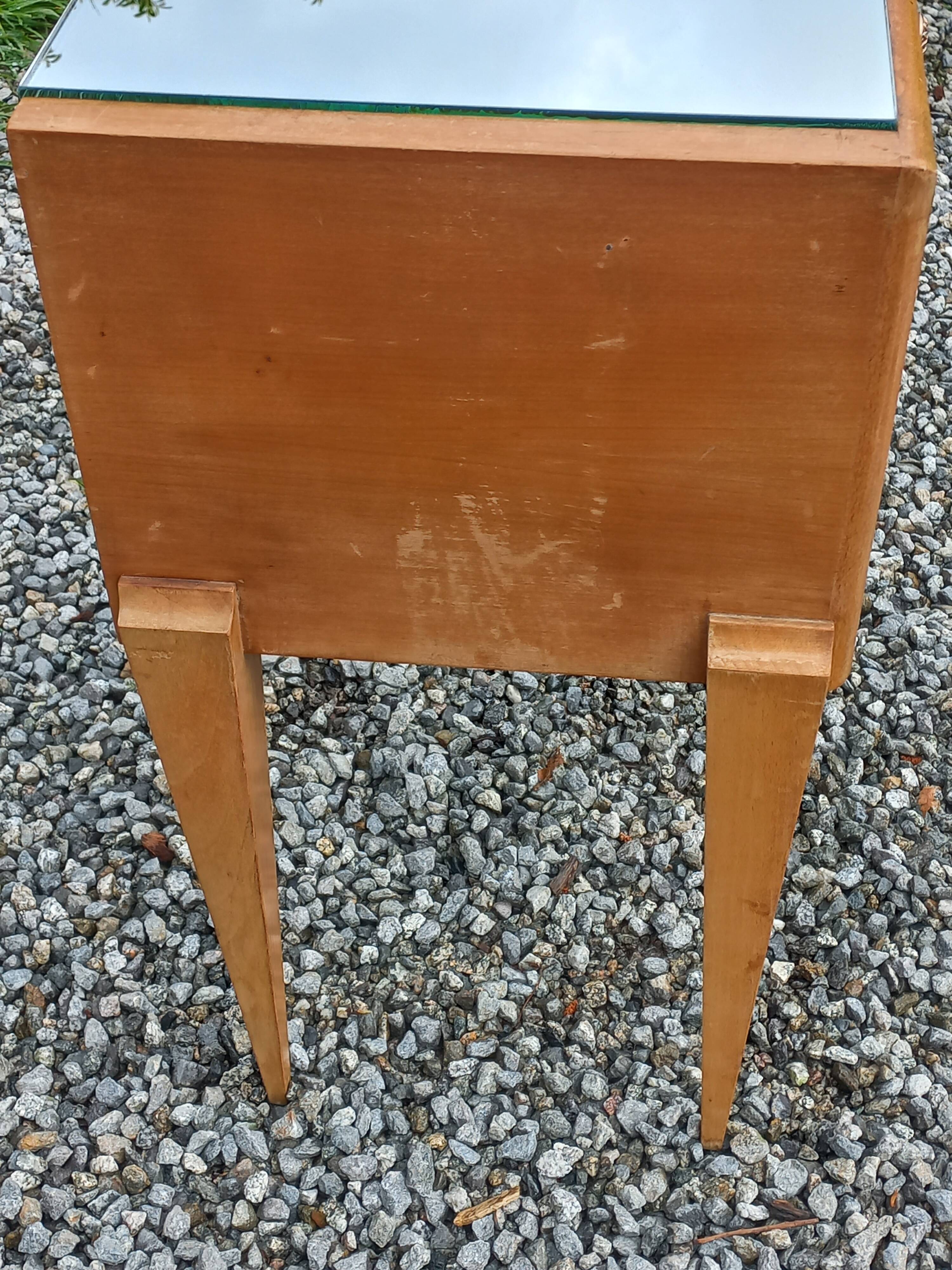 Vintage pair of bedside tables from the 1950s in sycamore and a mirror.