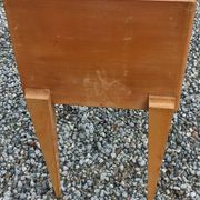Vintage pair of bedside tables from the 1950s in sycamore and a mirror.