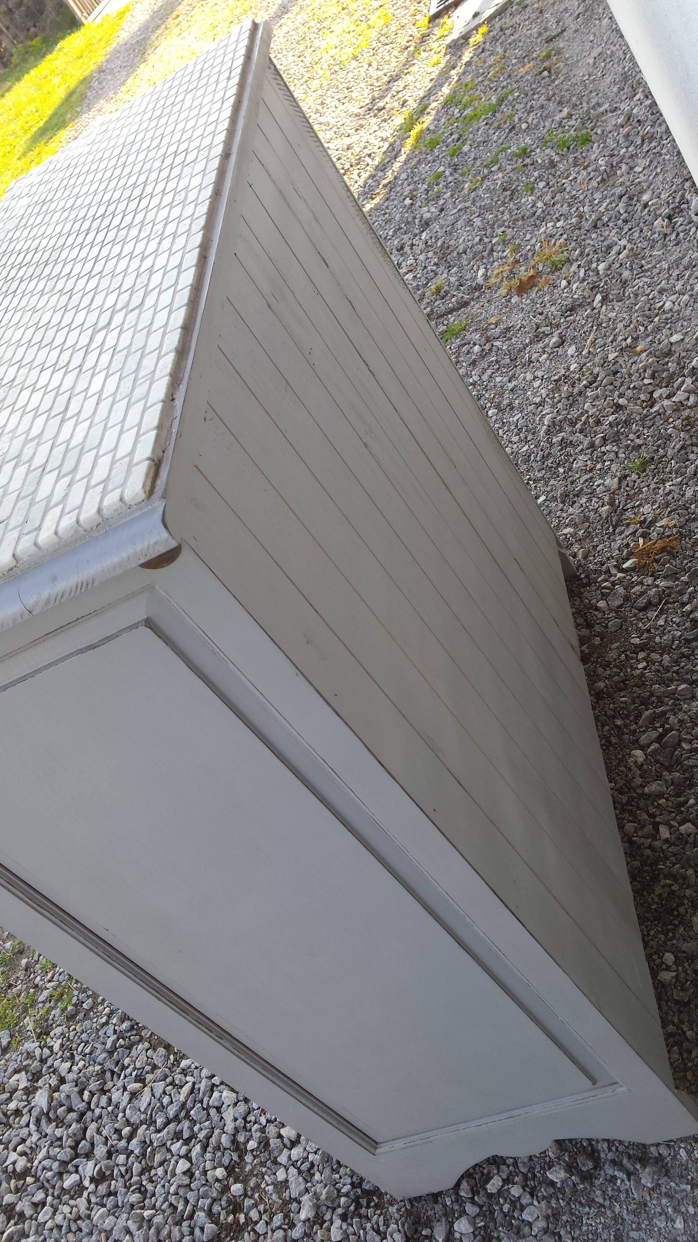 Grey parisian buffet, tile tray "pool"