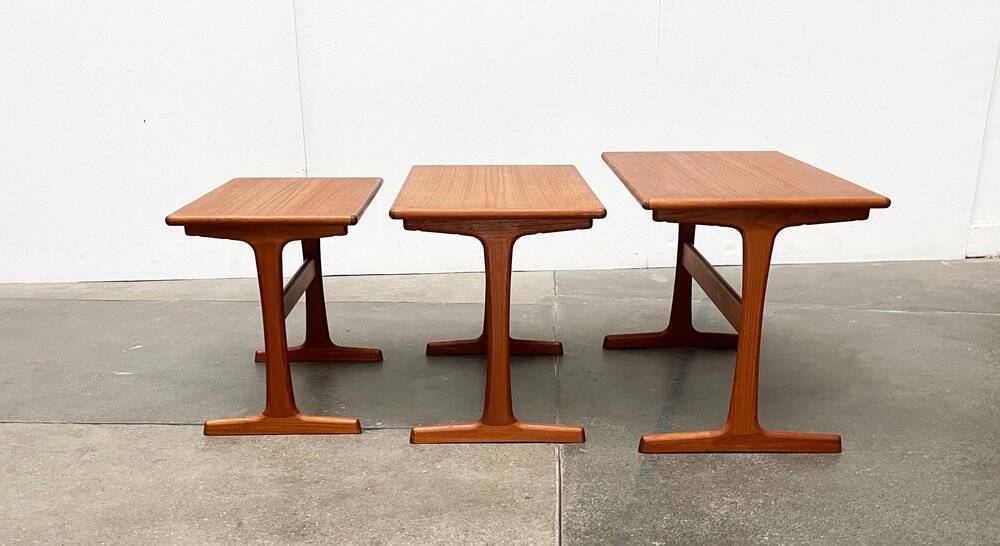 Nest of teak tables from the mid-century by Vildbjerg Møbelfabrik, 1960s, set of 3.