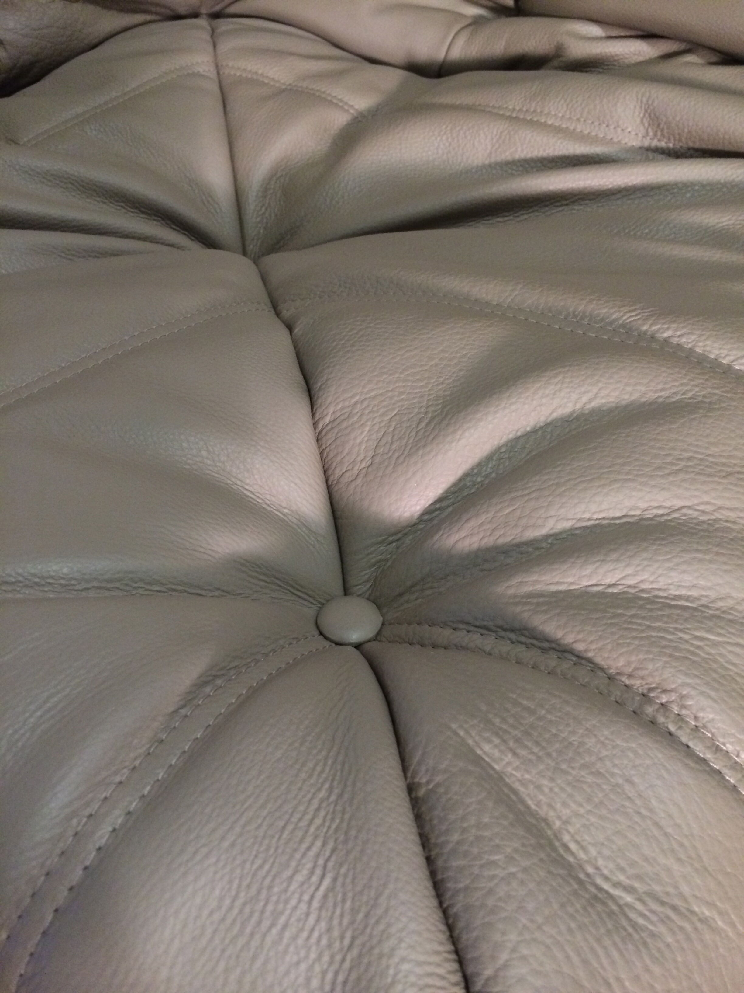 Togo armchair model designed by Michel Ducaroy 1973