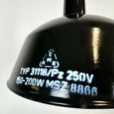 Suspension industrielle en émail noir de chez emax, années 1960