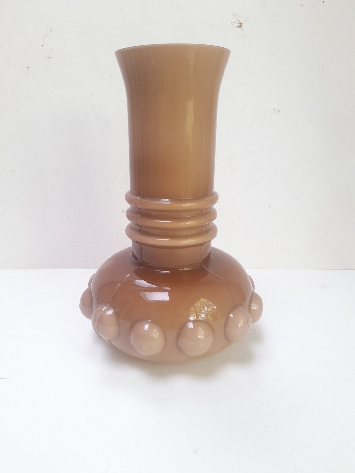 Beige opaline vase Swedish Orrefors