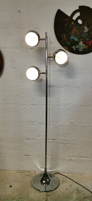 Floor lamp "eye ball" tulip foot
