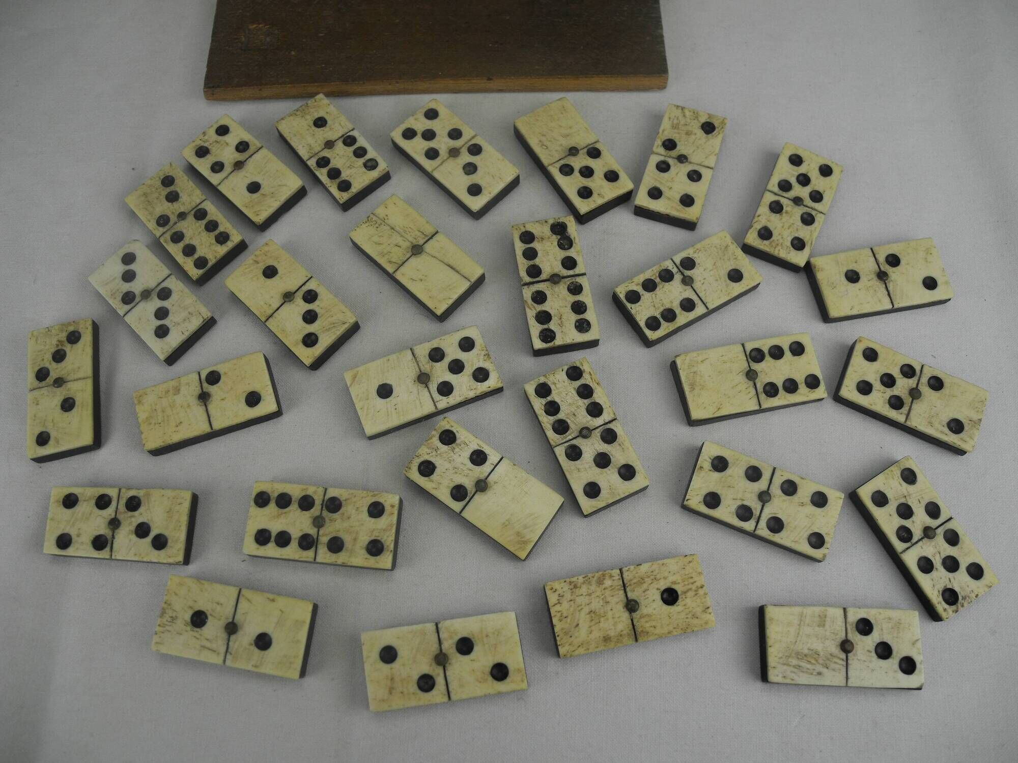 Old game 28 dominoes bone wood ebony antique french dominoes game