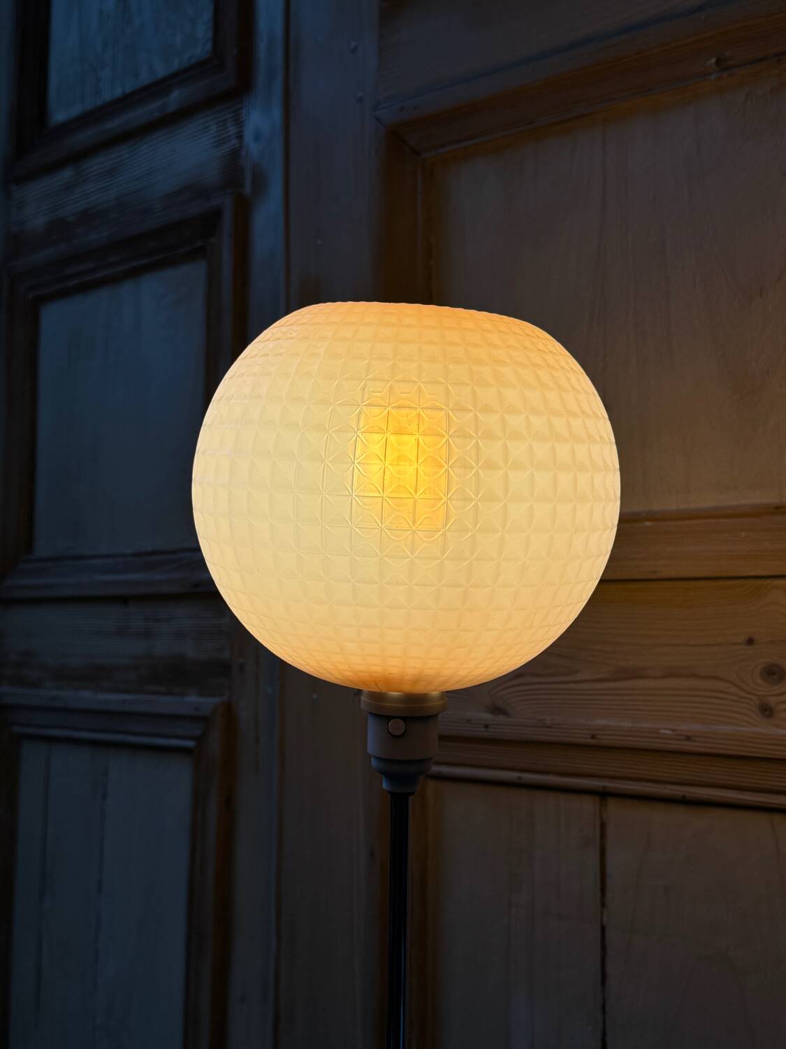 Vintage tripod reading lamp, circa 1960