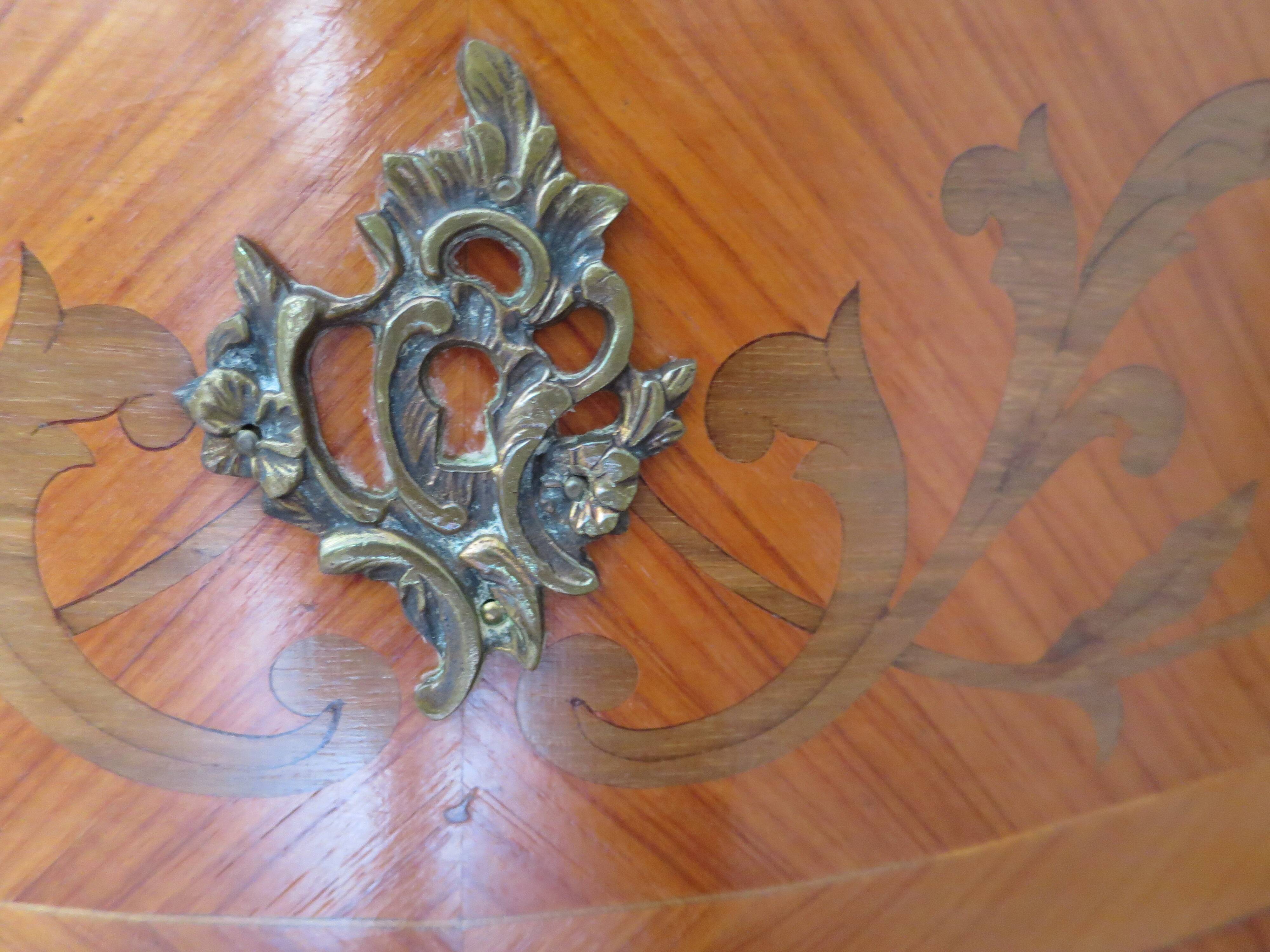Louis XV commode - 2 drawers - floral marquetry - bronze ornament - 1950