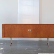 Oak enfilade RY25 by Hans J. Wegner published by RY Mobler, 1960