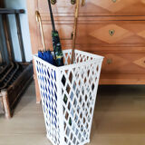 Openwork iron umbrella stand