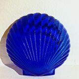 Vintage shell catchall