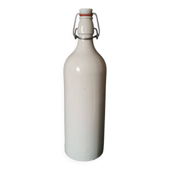 bouteille, carafe en grès , céramique blanche ,MKM