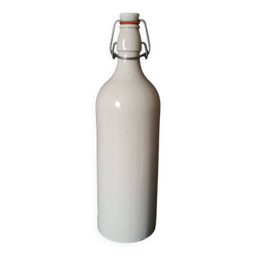 bouteille, carafe en grès , céramique blanche ,MKM