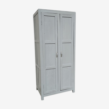 Armoire parisienne vestiaire vintage