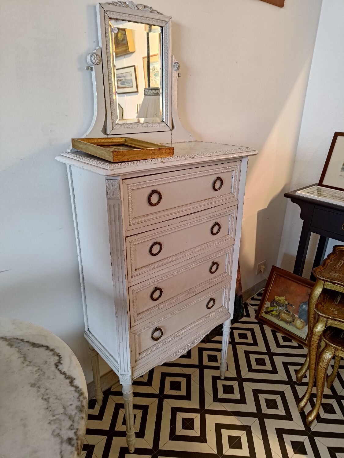 Commode coiffeuse de style Louis xvi