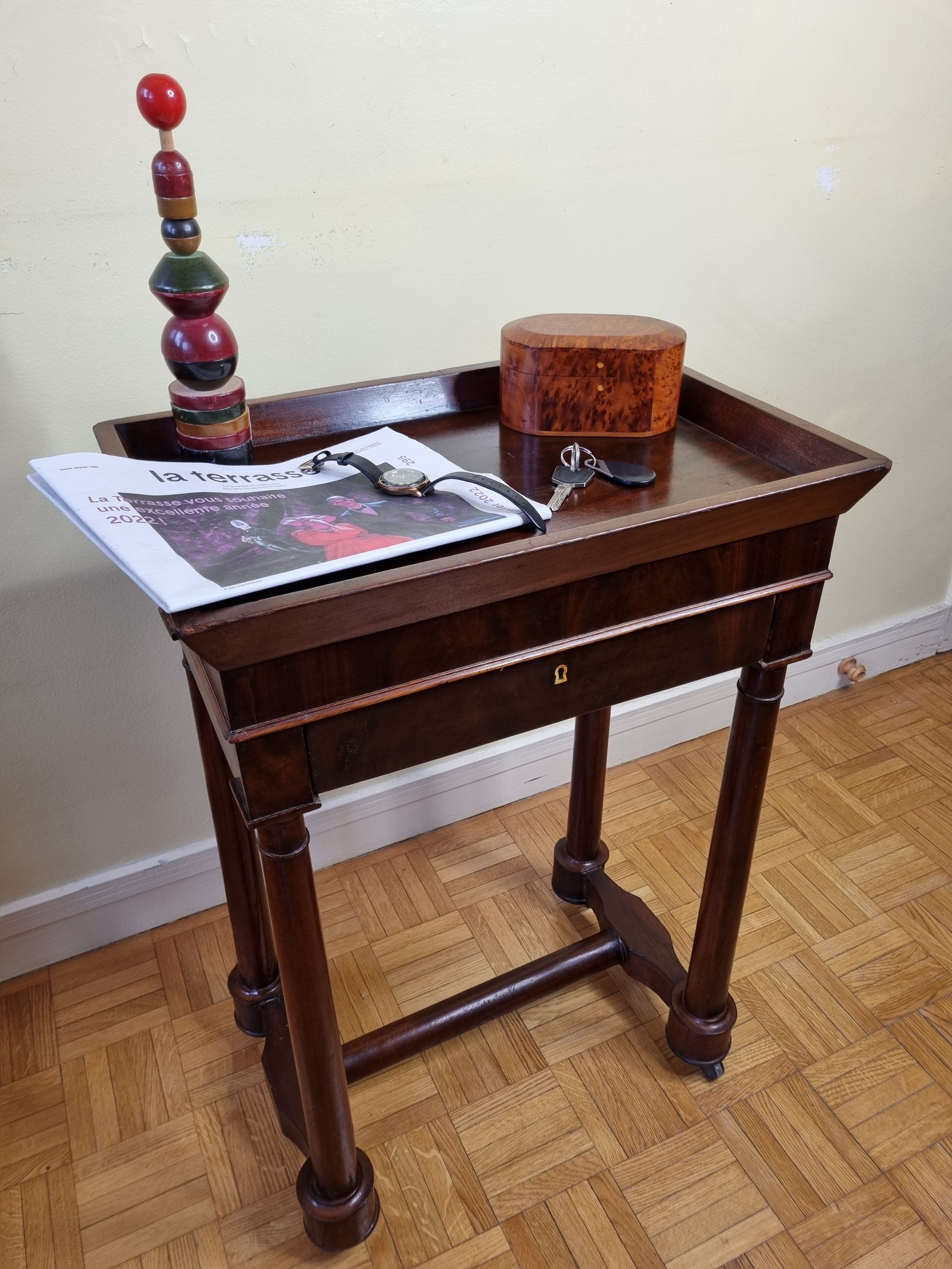 Old Empire period console in mahogany and veneer wood with bowl top