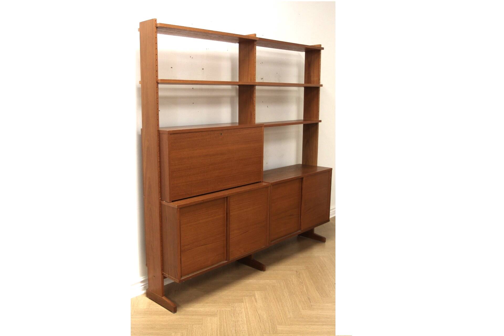 Scandinavian “String Parad” teak bookcase, Sweden, 1960