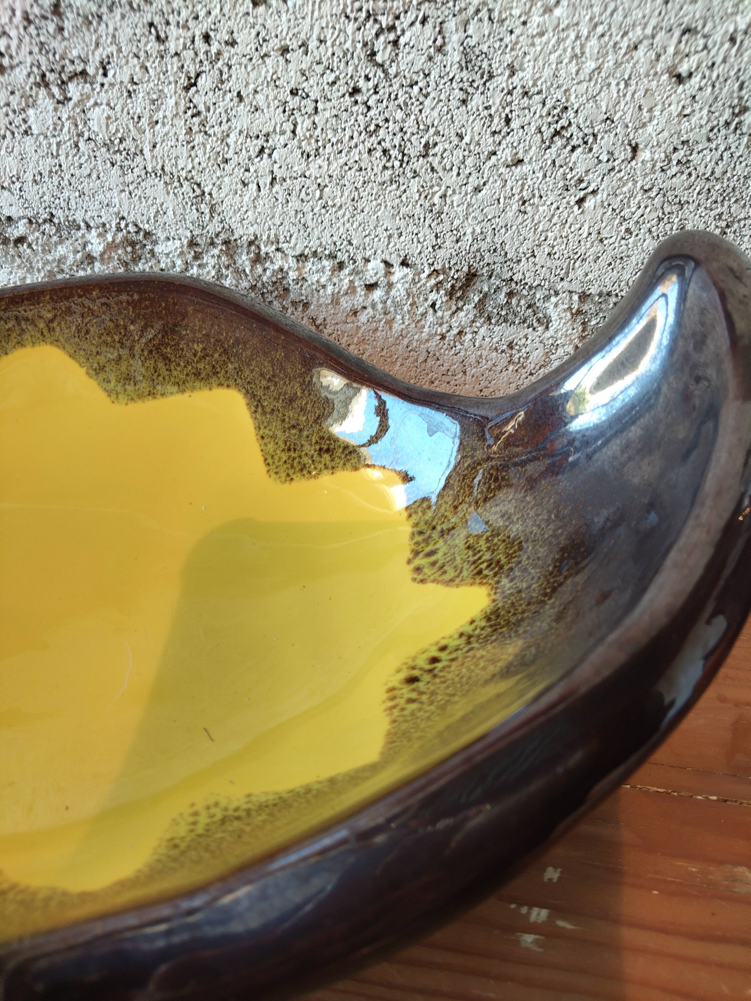 Large solar-shaped ceramic bowl, France, 1950s-1960s.