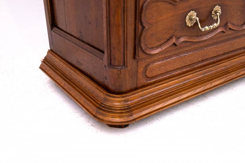 Double-leaf wardrobe, France, circa 1820. After renovation