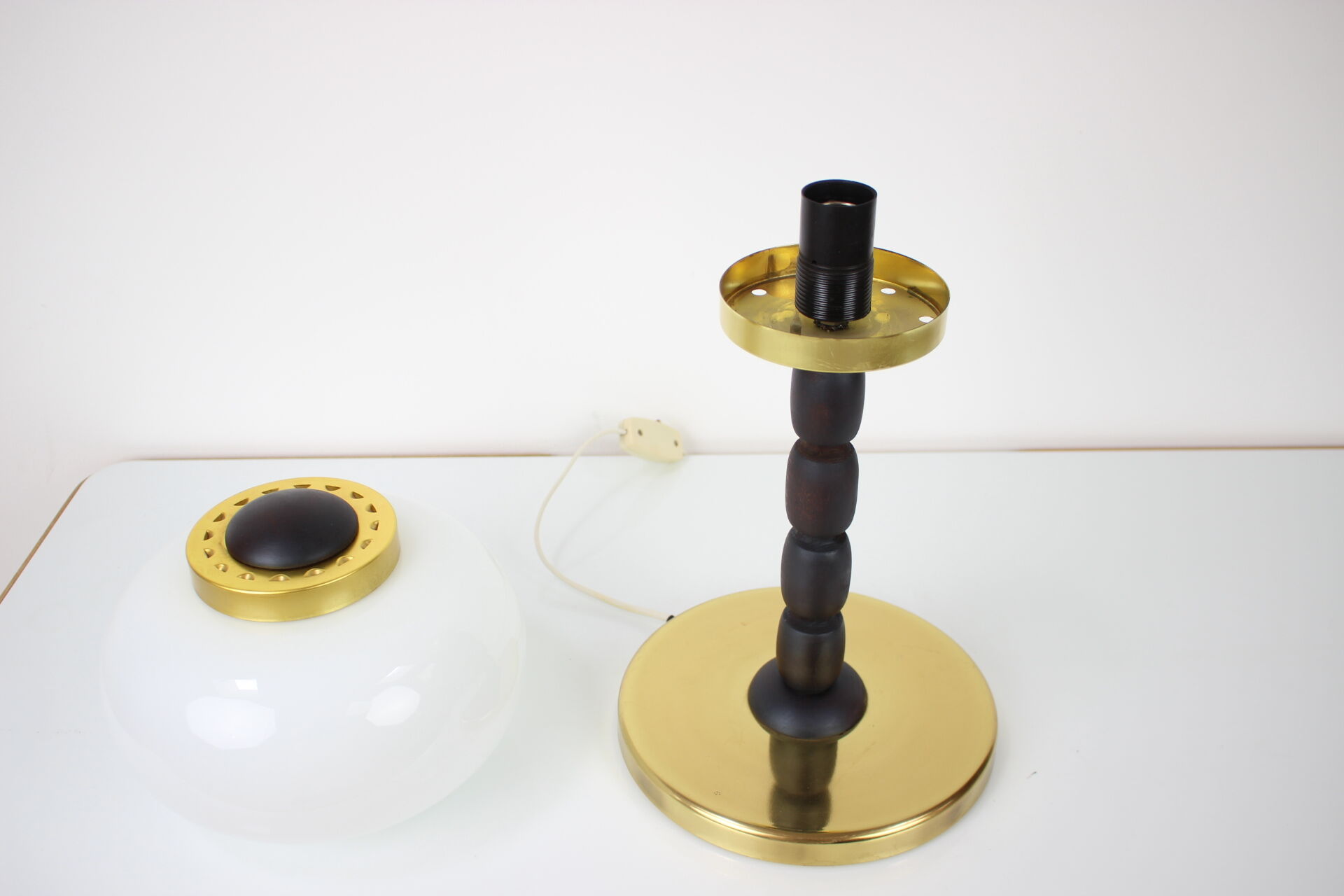 Mid-century table lamp, 1970