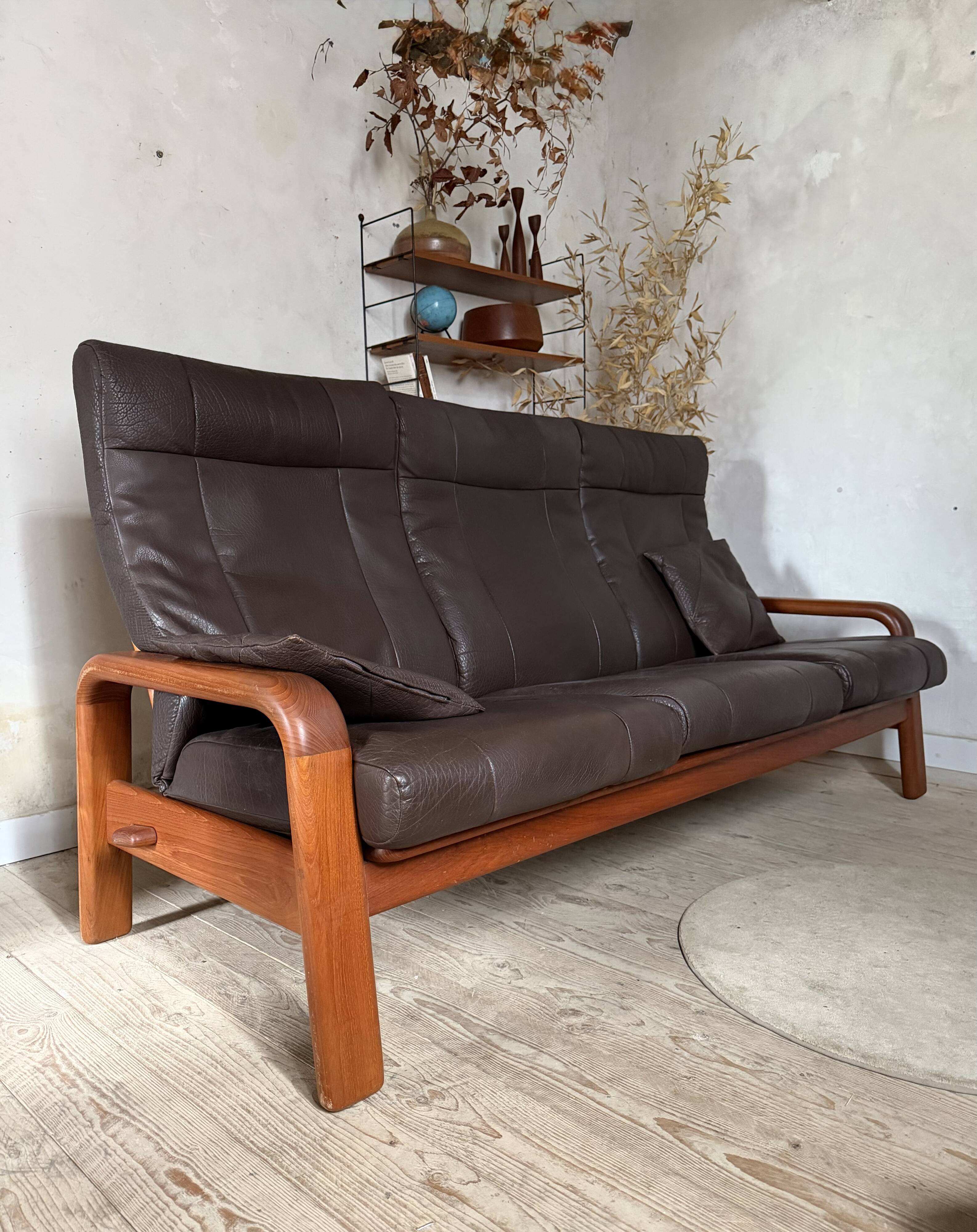 Scandinavian 3-seater teak and leather sofa