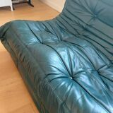 100% original et vintage (années 70) - Ensemble canapé Togo 4 à 5 personnes - Banquette 2 places, Banquette 1 place et angle 1 à 2 places en cuir vert forêt par Ligne Roset