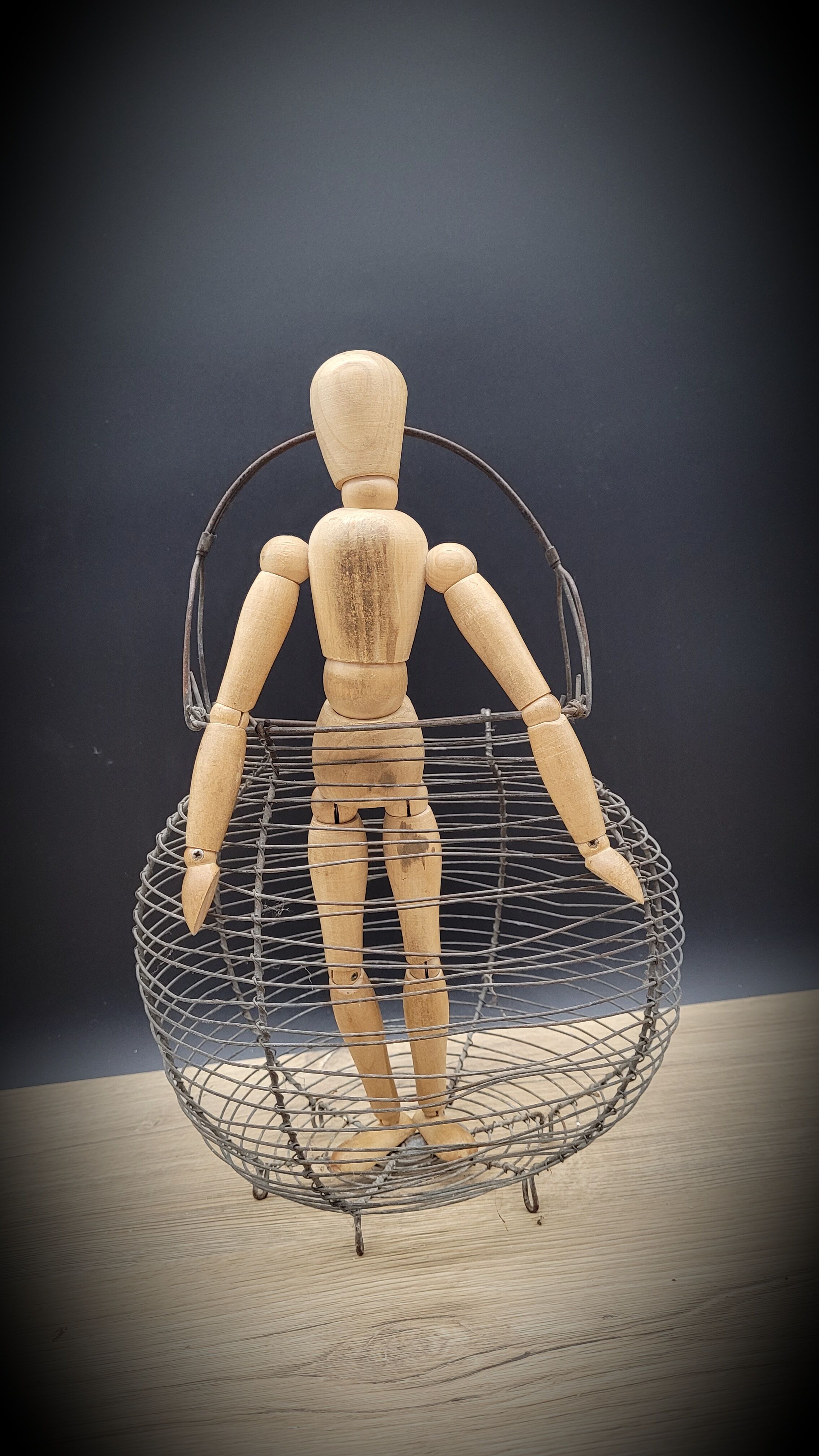 Basket braided metal salad