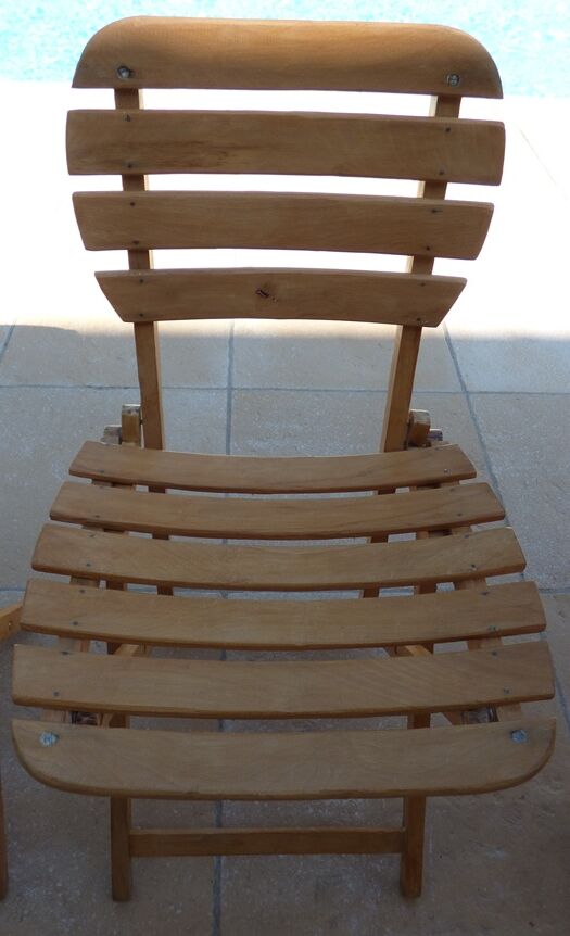 Table et 2 chaises pliantes de jardin en bois naturel