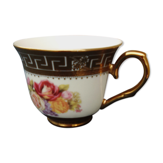 Bavary porcelain tea cup with golden relief frieze and floral pattern diam 9 cm