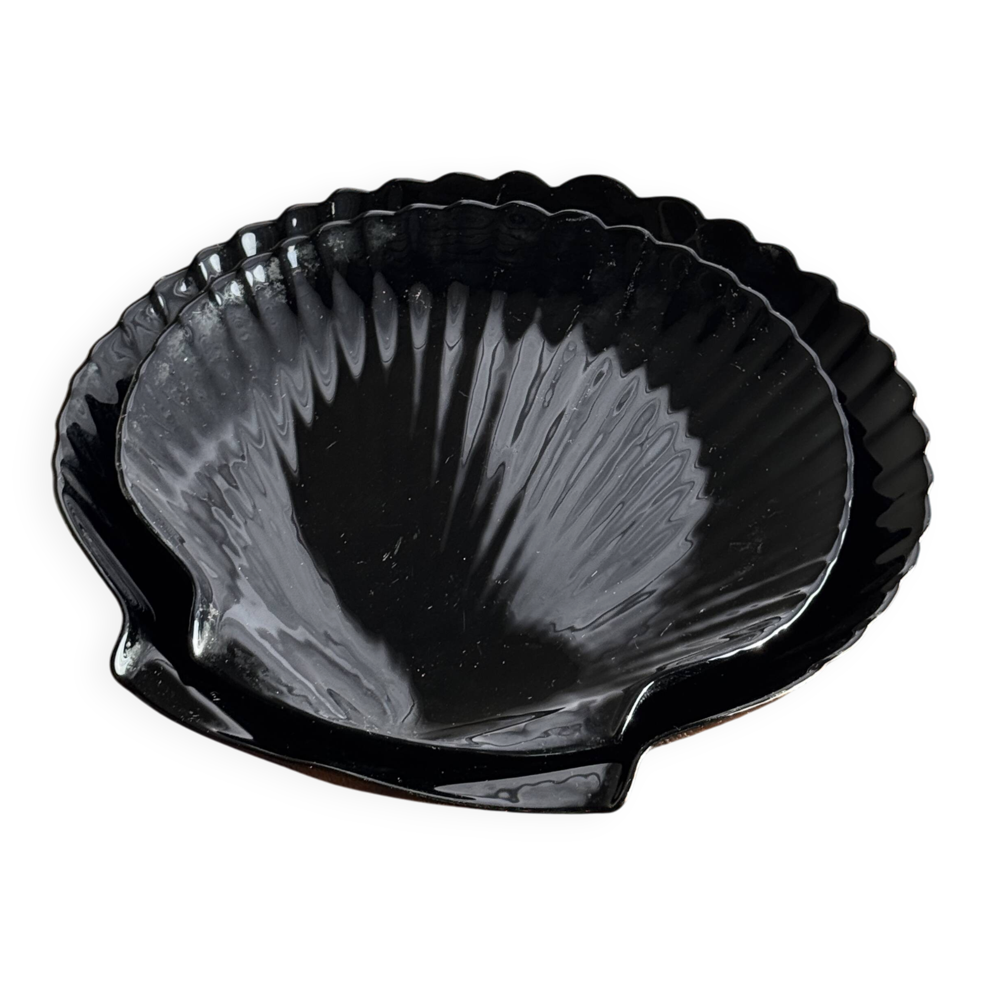 Pair of vintage black glass shell dishes D32 and D26