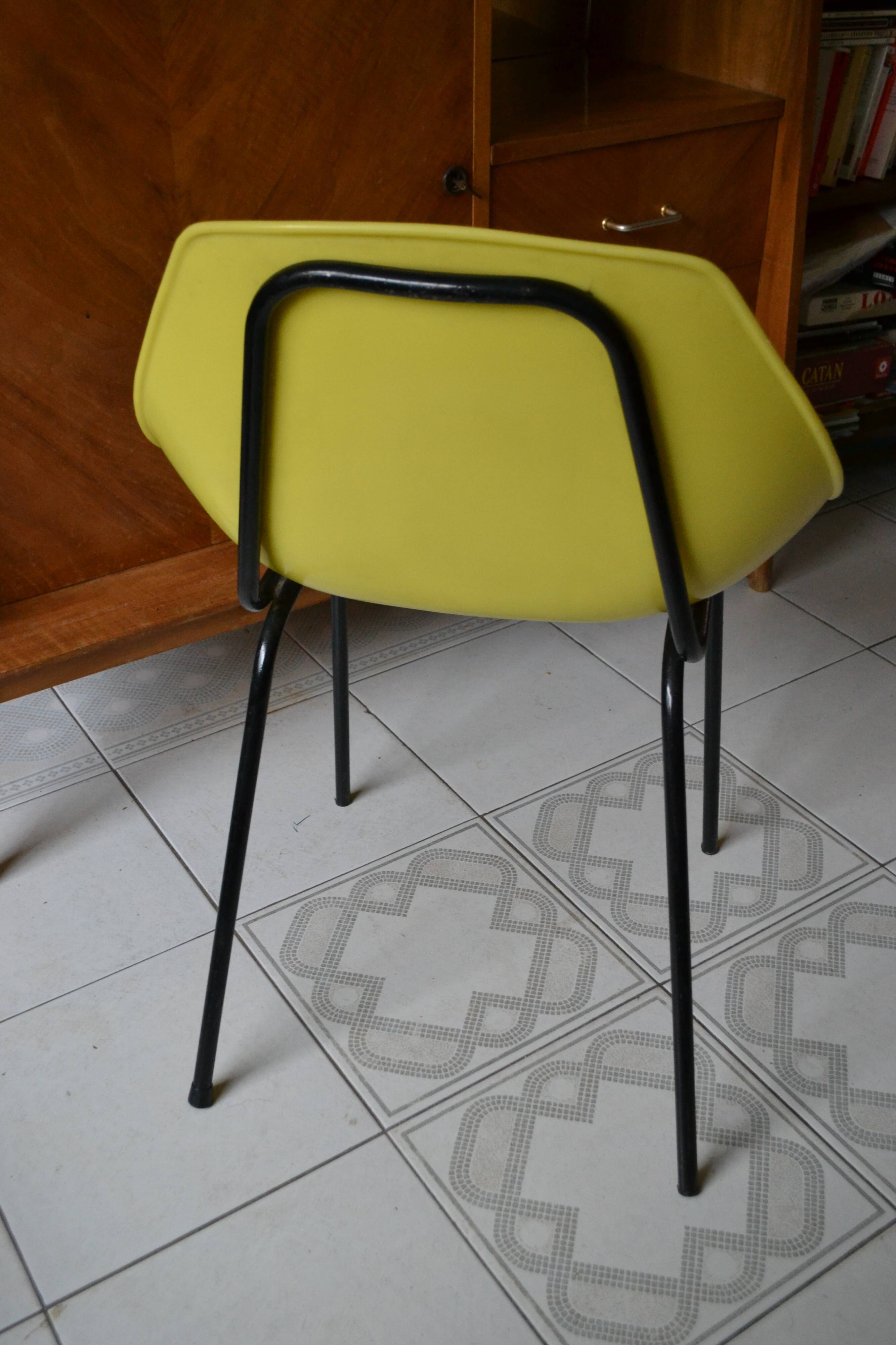 Shell chair by Pierre Guariche Meurop 60s
