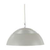 Suspension Arne Jacobsen grise